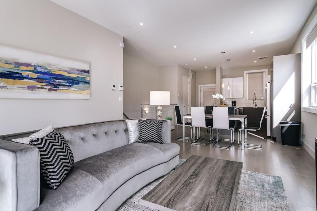 Stunning Duplex Condo #1 - Downtown River North Chicago Exterior foto
